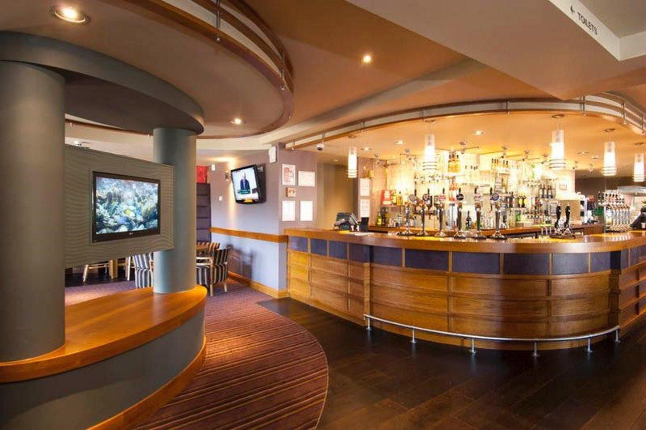 Premier Inn Newton Abbot Εξωτερικό φωτογραφία