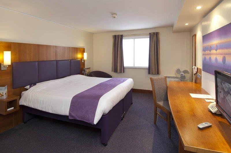 Premier Inn Newton Abbot Εξωτερικό φωτογραφία
